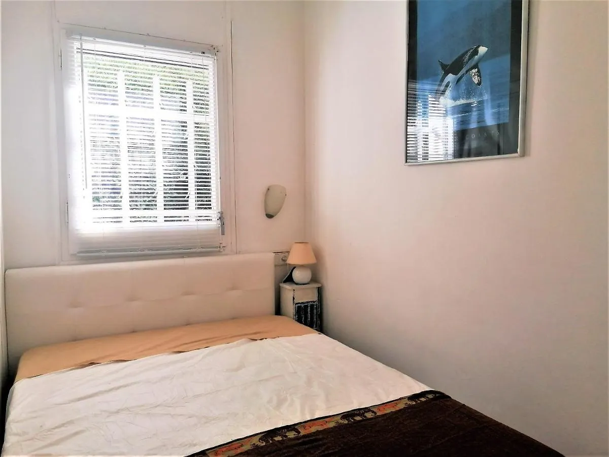 Global Immo 4081 Rosa Mar Apartman Roses